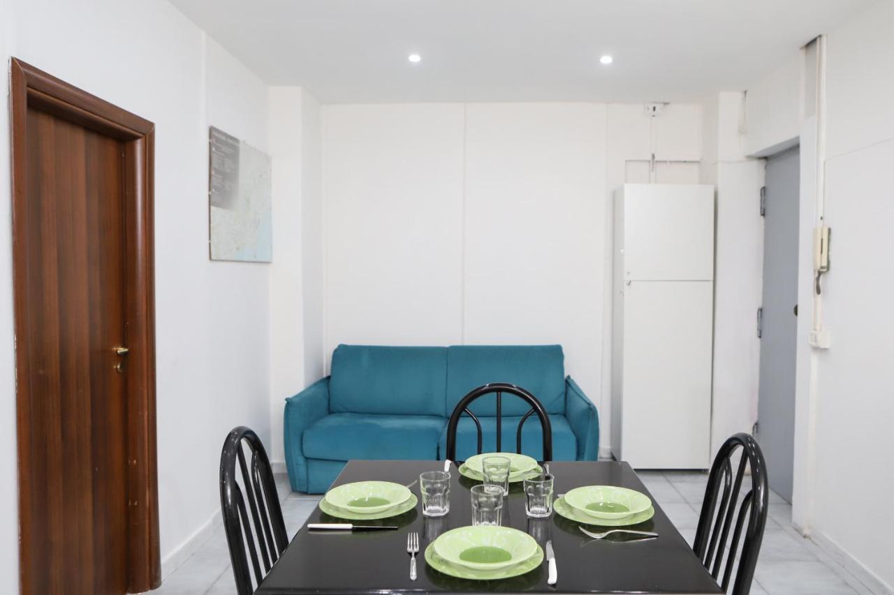 Napoli Centrale Budget Apartment エクステリア 写真